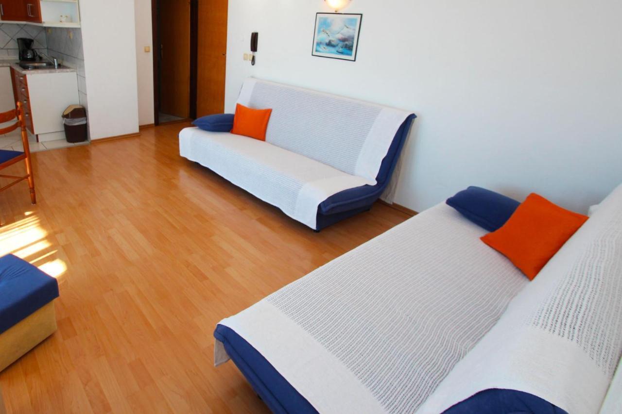 Apartments With A Parking Space Crikvenica - 5553 Exteriör bild