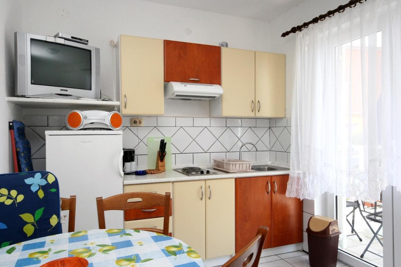 Apartments With A Parking Space Crikvenica - 5553 Exteriör bild